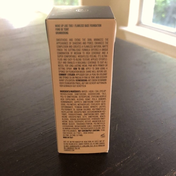 Il Makiage Woke Up Like This 040 Flawless Base Foundation - Picture 2 of 3